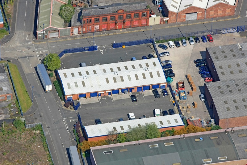 Industrial unit to let Cambridge Industrial Estate, Salford, Greater Manchester Workspace